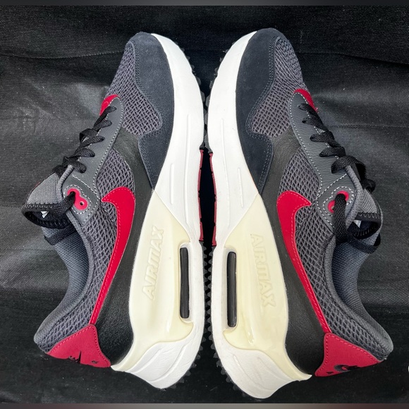 Nike Air Max SYSTM Black/Team Red/Anthr Men's Sneakers Size 11.5 Preowned - Picture 4 of 9
